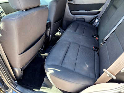 2009 Ford Escape, $7300. Photo 5
