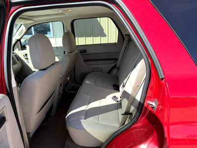 2011 Ford Escape, $6700. Photo 6