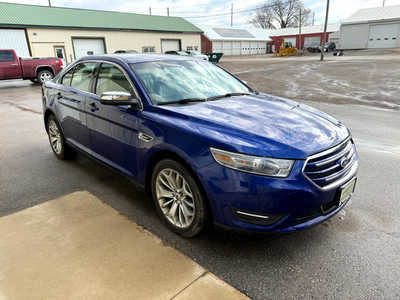 2014 Ford Taurus, $6000. Photo 2