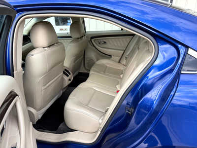 2014 Ford Taurus, $6000. Photo 6