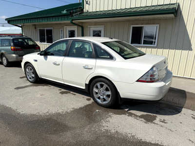 2009 Ford Taurus, $7000. Photo 3