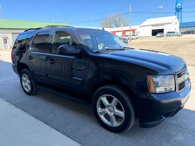 2013 Chevrolet Tahoe, $10000. Photo 2