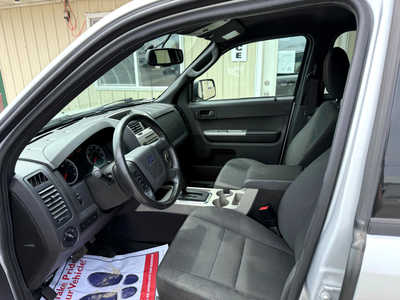 2011 Ford Escape, $6700. Photo 5