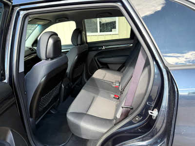 2012 Kia Sorento, $6000. Photo 6