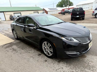 2013 Lincoln MKZ, $9000. Photo 2