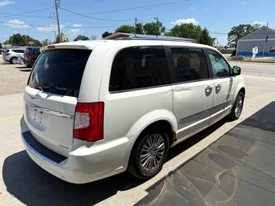 2011 Chrysler Town & Country, $4800. Photo 3