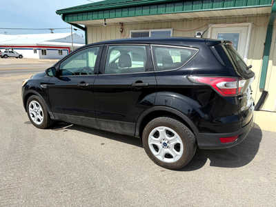 2017 Ford Escape, $6000. Photo 3
