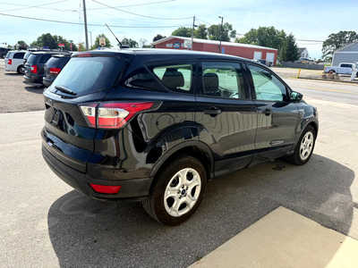 2017 Ford Escape, $6000. Photo 4