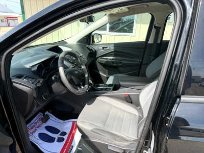 2017 Ford Escape, $6000. Photo 5