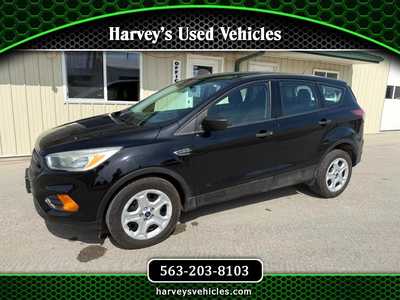 2017 Ford Escape, $6000. Photo 1