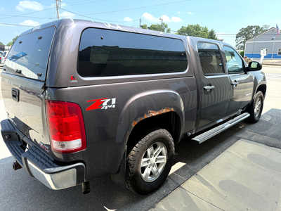 2011 GMC 1500 Crew Cab, $12000. Photo 3