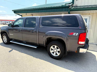2011 GMC 1500 Crew Cab, $12000. Photo 4