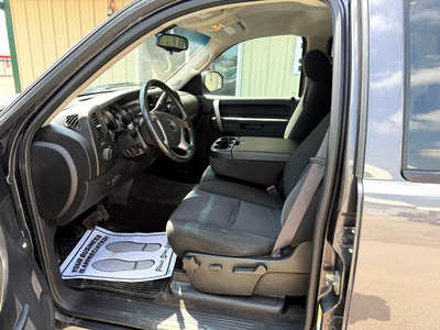 2011 GMC 1500 Crew Cab, $12000. Photo 5
