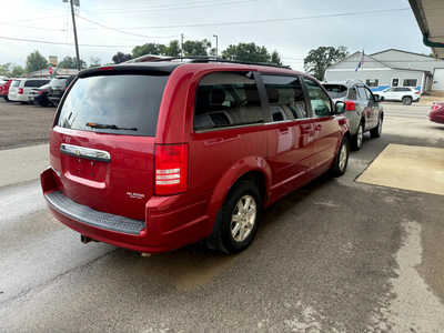 2008 Chrysler Town & Country, $4000. Photo 2