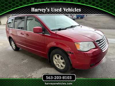 2008 Chrysler Town & Country, $4000. Photo 1