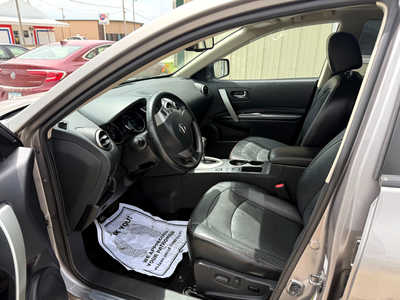 2013 Nissan Rogue, $6498. Photo 5