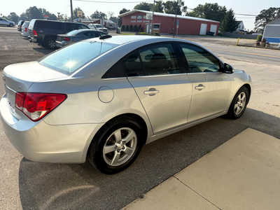 2015 Chevrolet Cruze, $6500. Photo 4