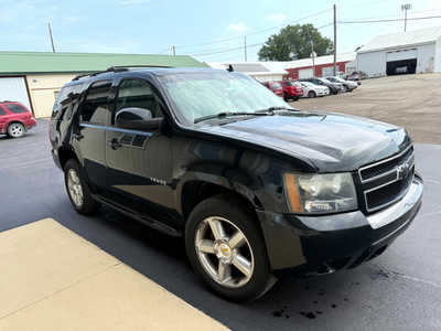 2011 Chevrolet Tahoe, $7500. Photo 2