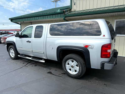 2011 Chevrolet 1500 Ext Cab, $8000. Photo 3