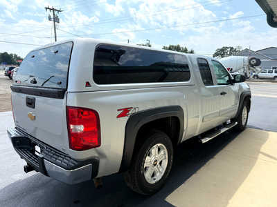 2011 Chevrolet 1500 Ext Cab, $8000. Photo 4