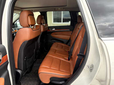 2012 Jeep Grand Cherokee, $8500. Photo 6