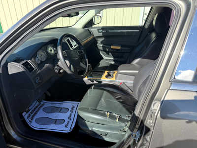 2008 Chrysler 300, $3500. Photo 5
