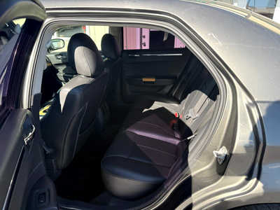 2008 Chrysler 300, $3500. Photo 6