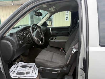 2010 Chevrolet 1500 Ext Cab, $6200. Photo 5