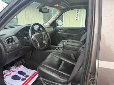 2014 Chevrolet Tahoe, $10000. Photo 5