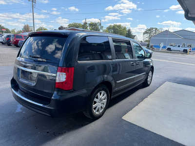 2013 Chrysler Town & Country, $5500. Photo 4