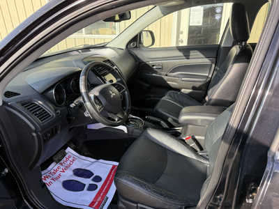 2014 Mitsubishi Outlander, $6200. Photo 5
