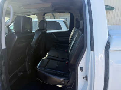 2010 Nissan Titan, $8000. Photo 6