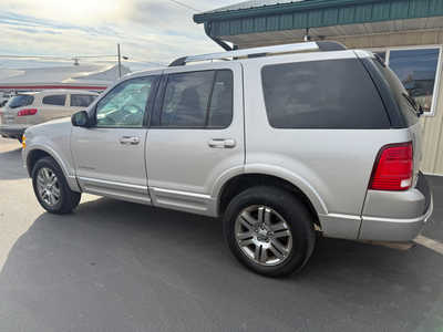 2005 Ford Explorer, $3000. Photo 3