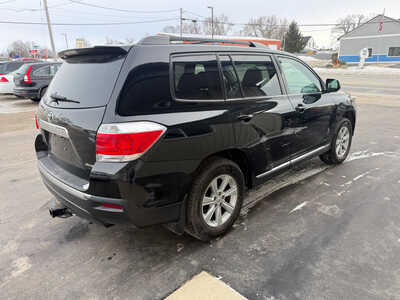 2011 Toyota Highlander, $7500. Photo 3
