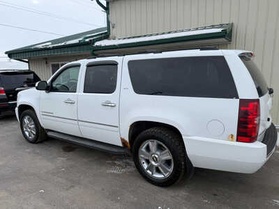 2009 Chevrolet Suburban, $4200. Photo 4