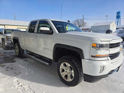 2016 Chevrolet 1500 Ext Cab, $8300. Photo 3