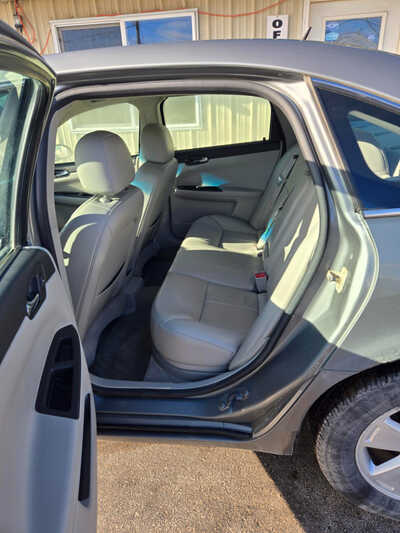 2008 Chevrolet Impala, $4500. Photo 4
