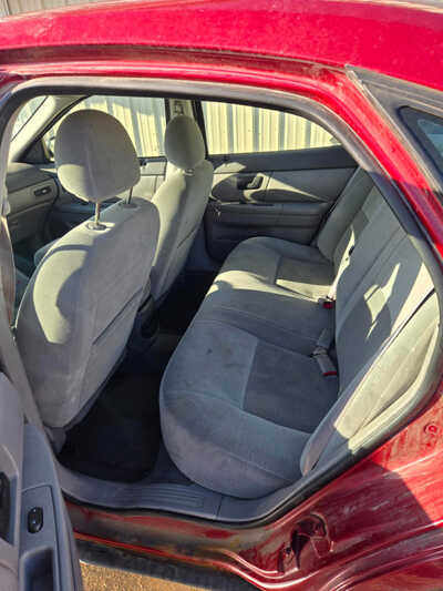 2003 Ford Taurus, $1000. Photo 5