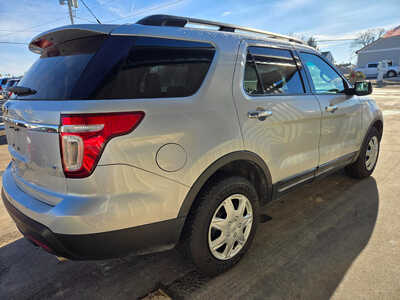 2014 Ford Explorer, $6000. Photo 3