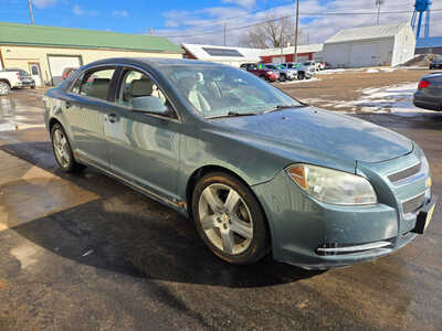 2009 Chevrolet Malibu, $4000. Photo 2