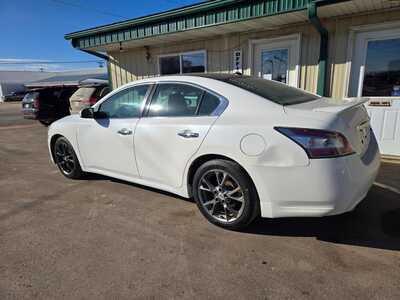 2012 Nissan Maxima, $4000. Photo 4