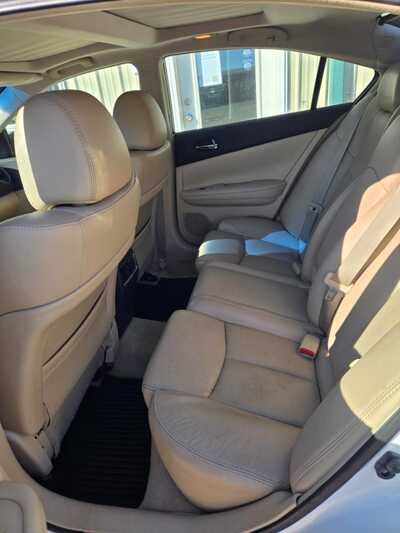 2012 Nissan Maxima, $4000. Photo 5
