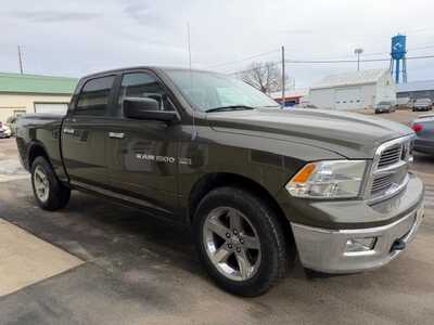 2012 RAM 1500 Crew Cab, $5000. Photo 2