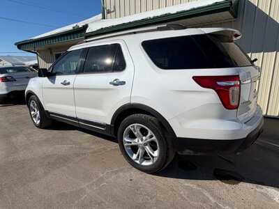 2013 Ford Explorer, $7000. Photo 4