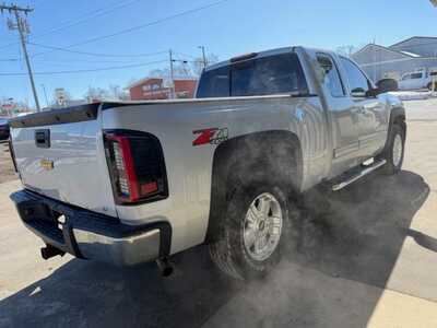 2013 Chevrolet 1500 Ext Cab, $7500. Photo 3