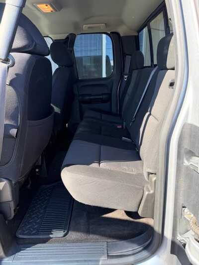 2013 Chevrolet 1500 Ext Cab, $7500. Photo 5