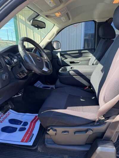 2013 Chevrolet 1500 Ext Cab, $7500. Photo 6