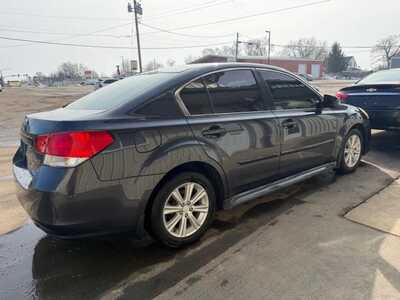 2012 Subaru Legacy, $5000. Photo 2