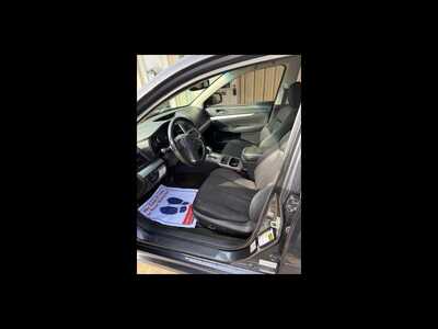 2012 Subaru Legacy, $5000. Photo 5