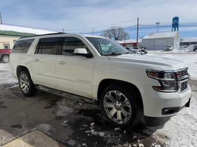 2016 Chevrolet Suburban, $12000. Photo 2